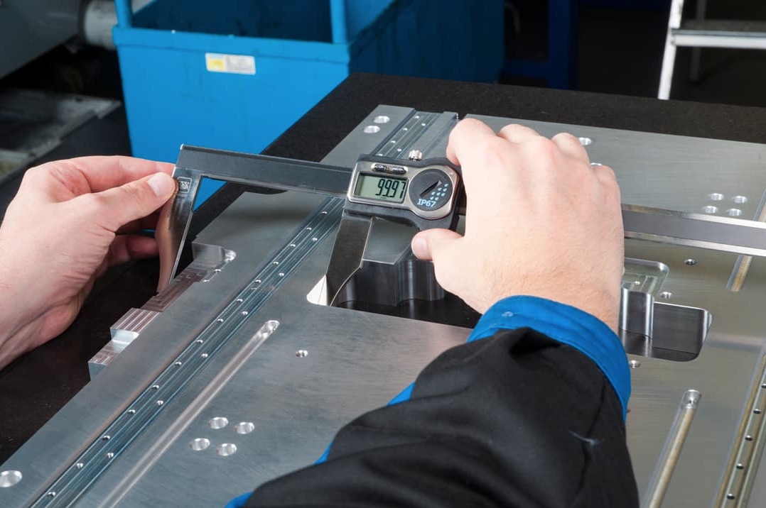 Posuvné měřítko digitální 0-1000 mm bez horních čelistí TESA IP67